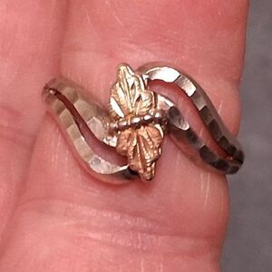Landstroms Black Hills Gold & Sterling Ring Size 7.5